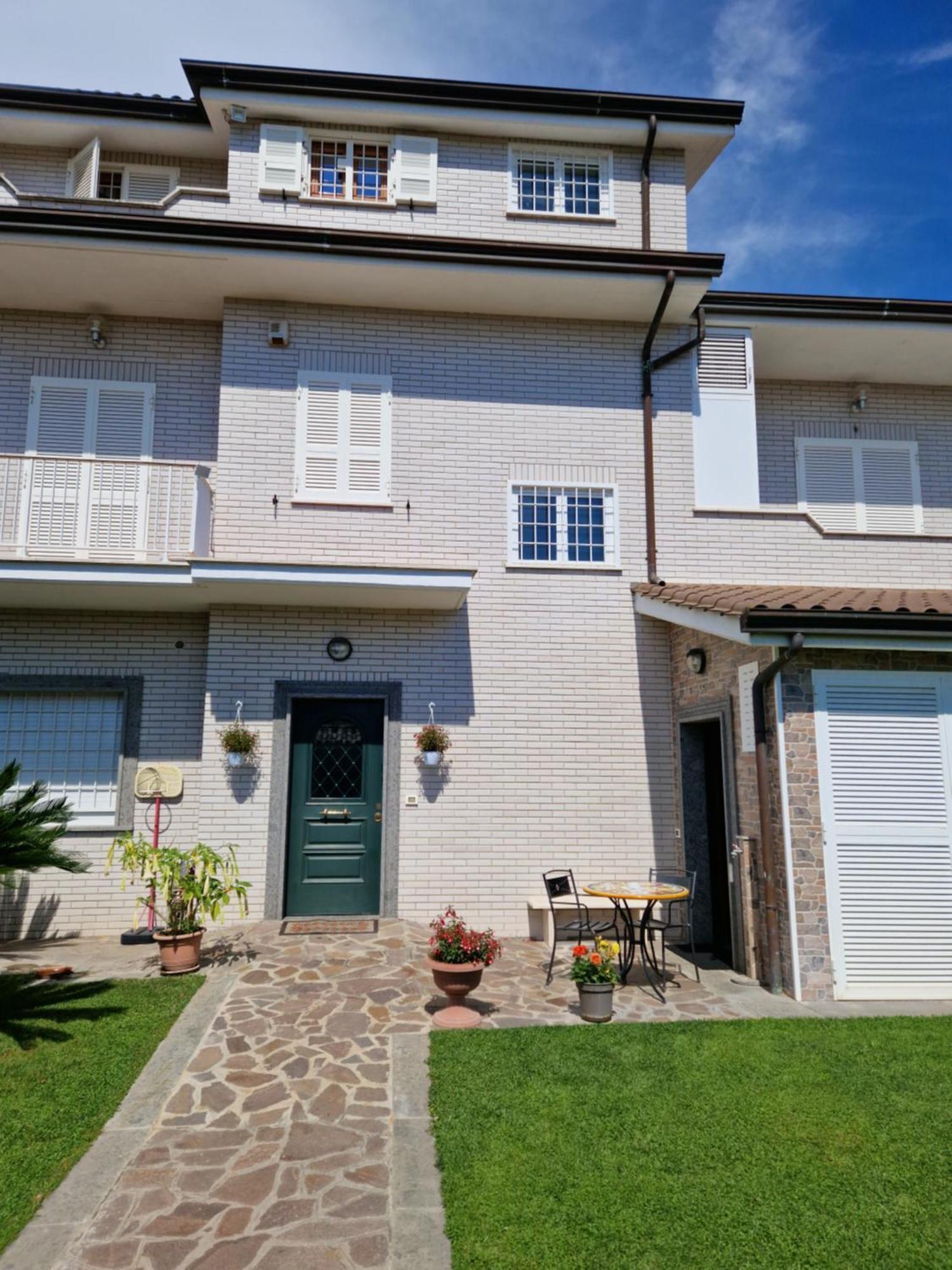 Hotel Castelbarco House B Rom Exterior foto
